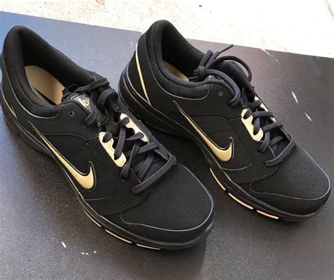 schwarz goldene nike schuhe|nike sneaker schwarz.